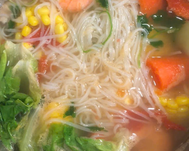 Cách nấu mì chũ rau củ ngon mềm ngày cuối tuần